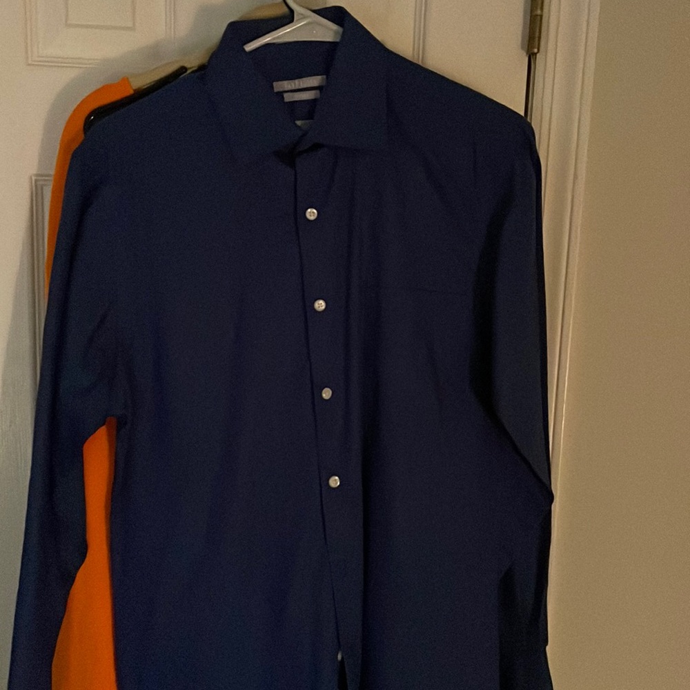 Van Hausan 14 1/2 mens blue dress shirt